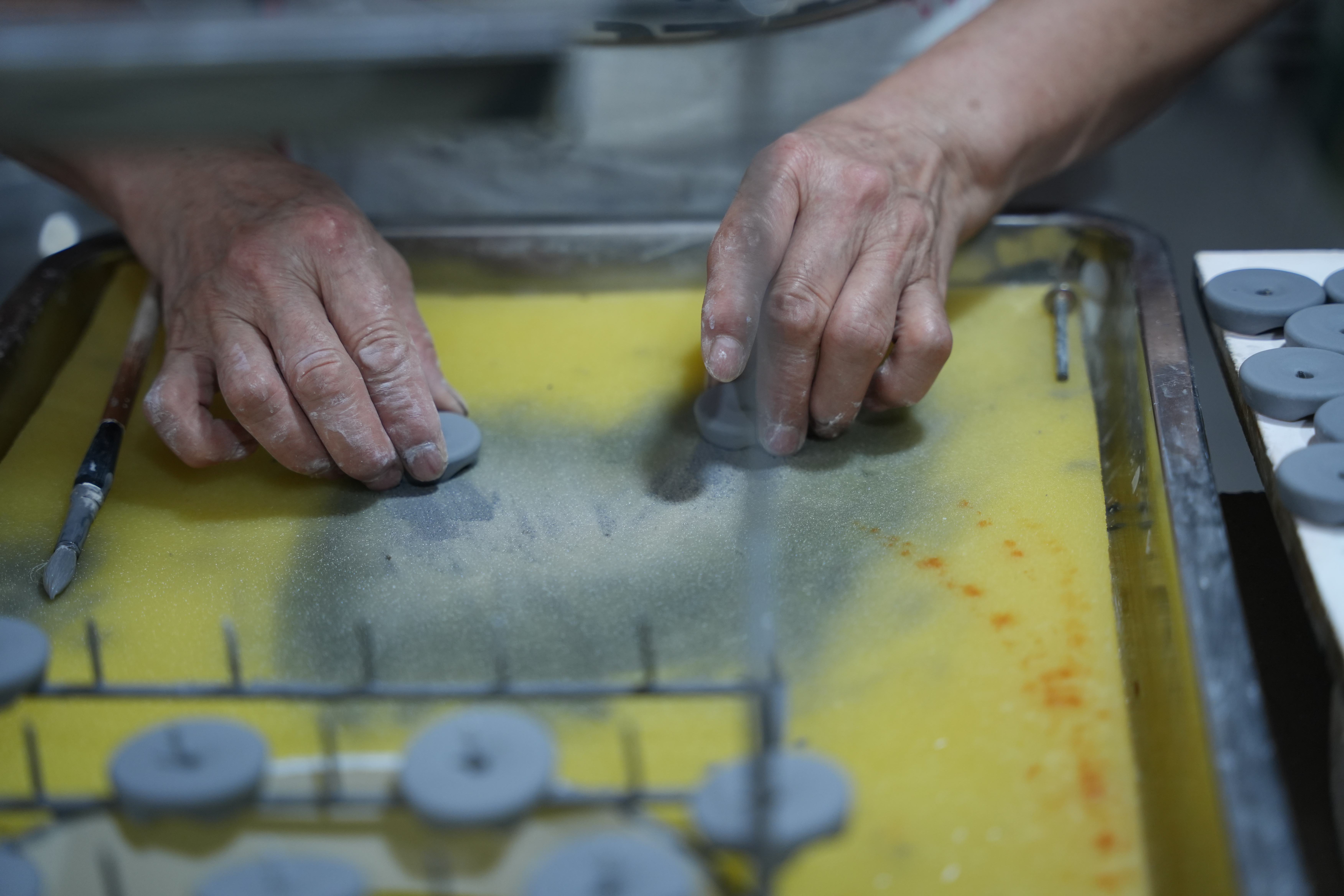 presa a muro in porcellana